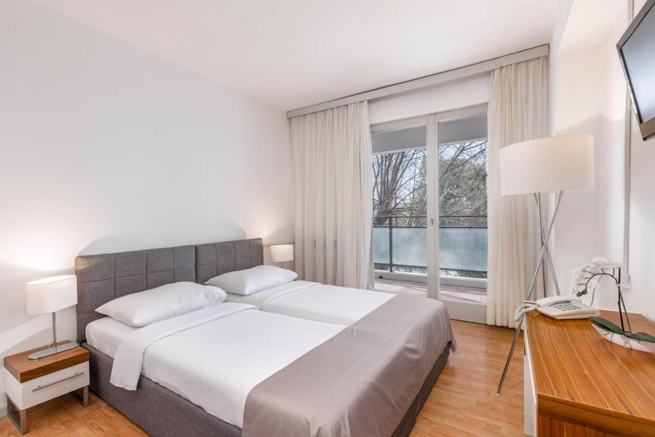 Hotel Zagreb Crikvenica Extérieur photo